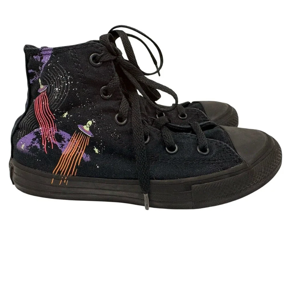 Converse All Star Chuck Taylor : Alien / UFO GITD Unisex Kids US Size 1 Roswell